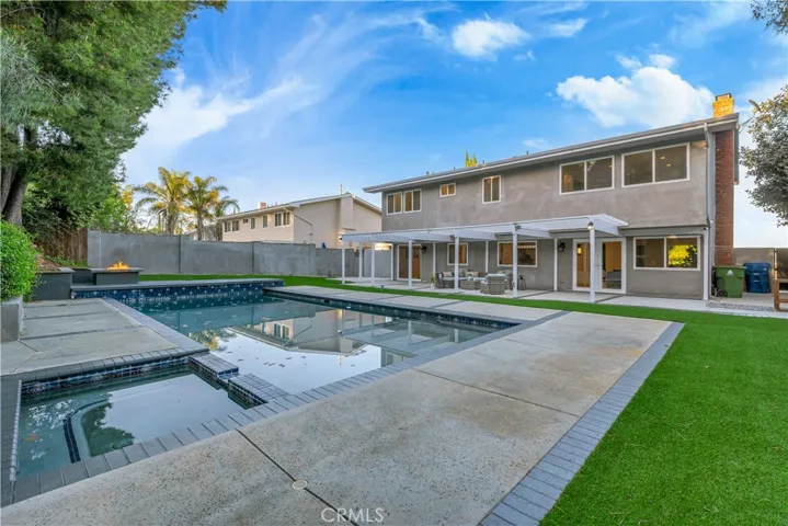 6019 Maury Avenue, Woodland Hills, California 91367
