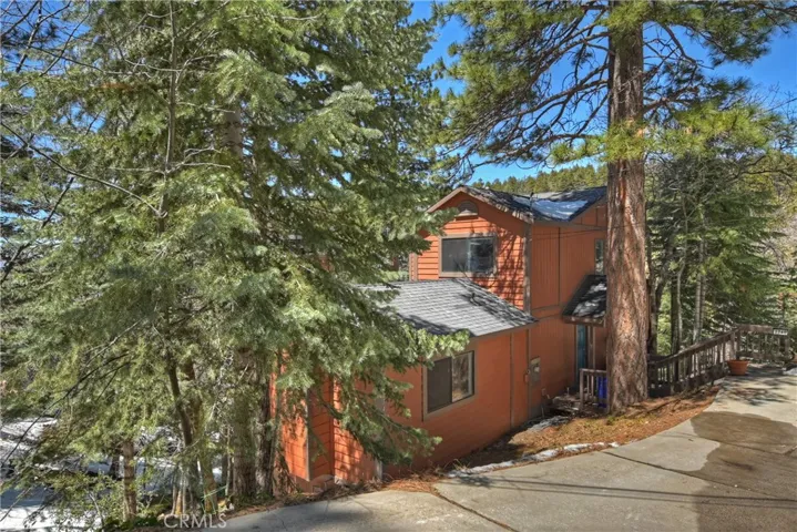 2740 Preston Drive, Running Springs, California 92382