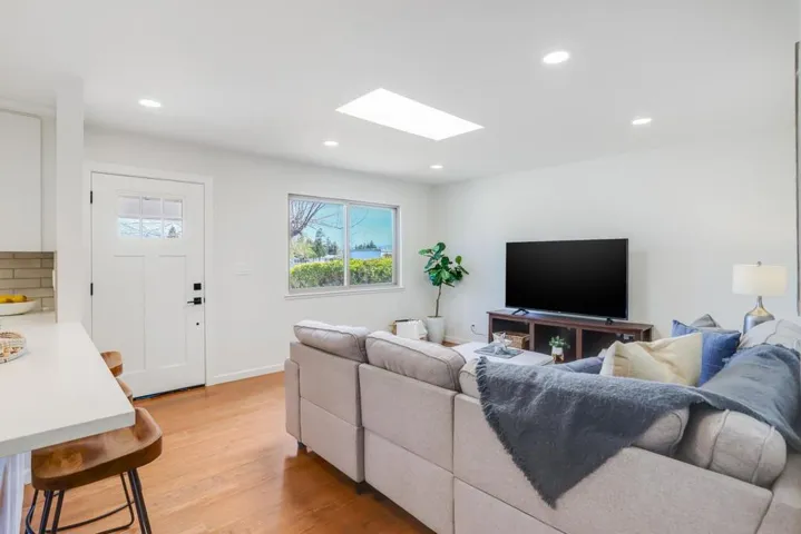 826 Waldo Road, Campbell, California 95008