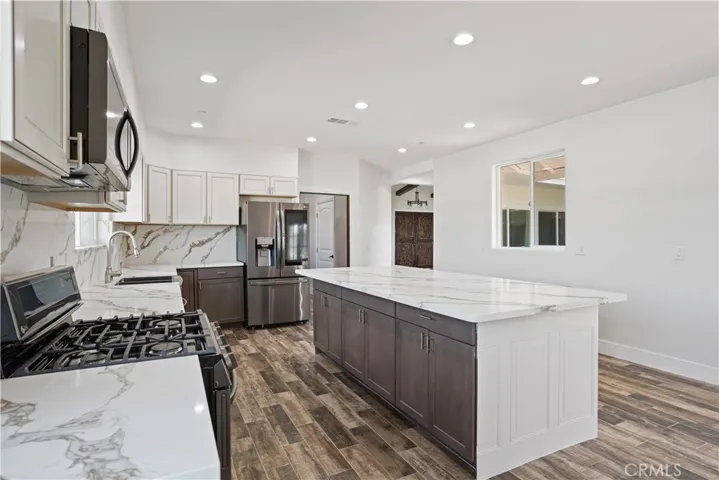 7108 Luane Trail, Colton, California 92324