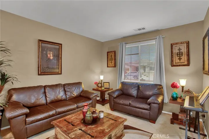 8969 Seal Beach Drive, Hesperia, California 92344