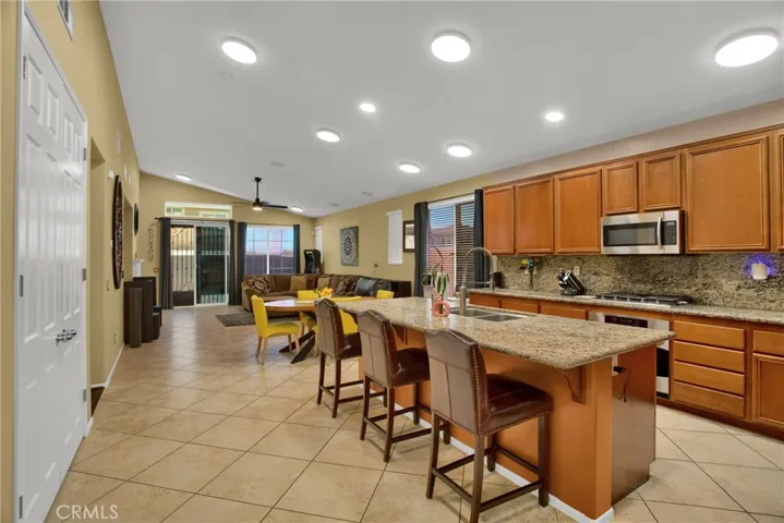 8969 Seal Beach Drive, Hesperia, California 92344