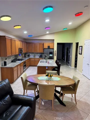 8969 Seal Beach Drive, Hesperia, California 92344