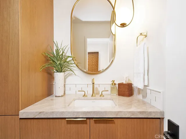 Bathroom #3 - Powder