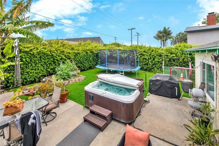 Large Backyard With Jacuzzi