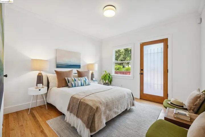 560 44th St, Oakland, California 94609