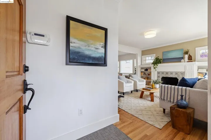 560 44th St, Oakland, California 94609