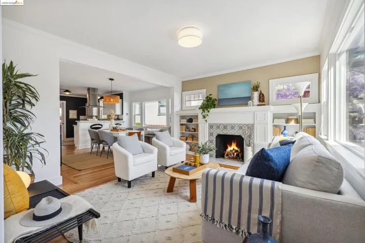 560 44th St, Oakland, California 94609