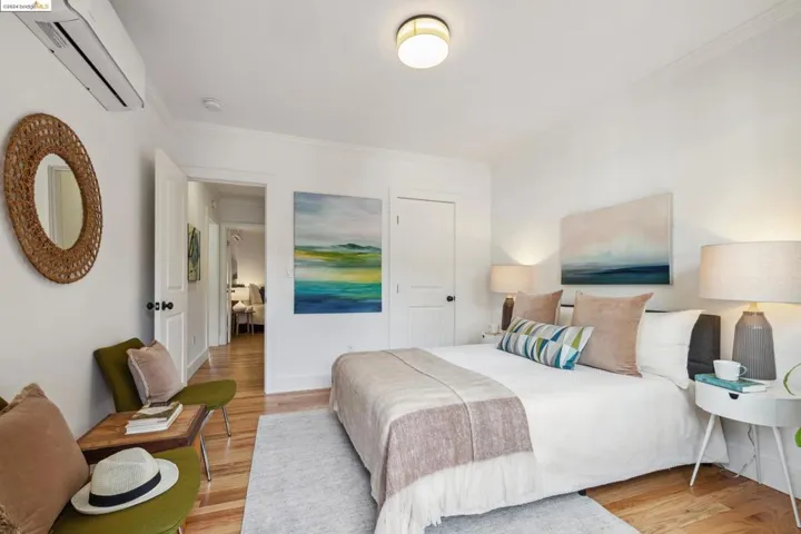 560 44th St, Oakland, California 94609