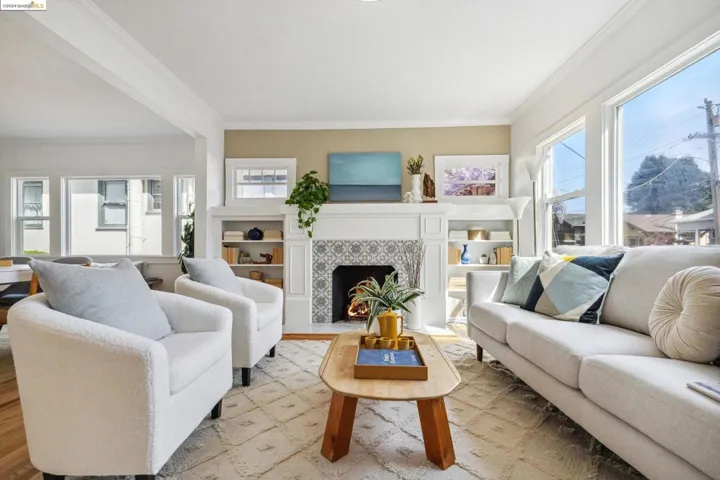 560 44th St, Oakland, California 94609