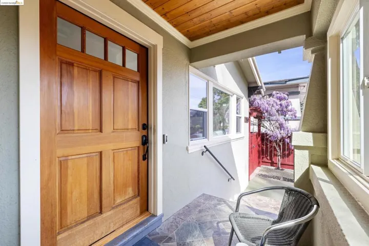 560 44th St, Oakland, California 94609