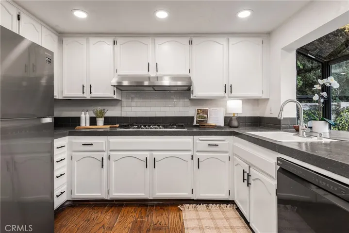 2906 Rob Ct, Thousand Oaks, California 91362