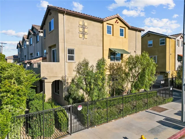 16863 Balboa Lane, Van Nuys, California 91406