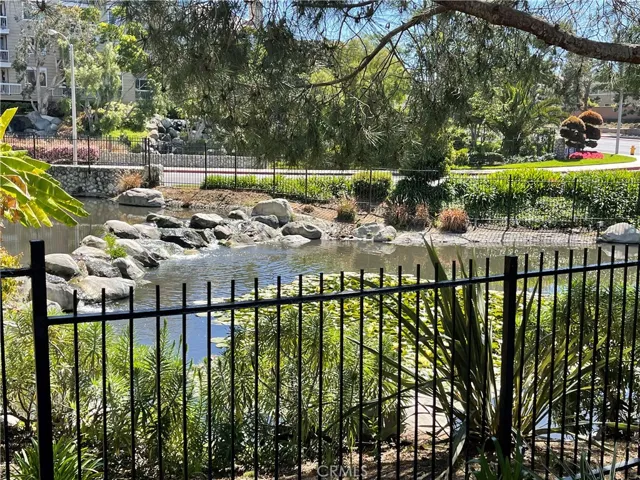20251 Cape Coral Lane 305, Huntington Beach, California 92646
