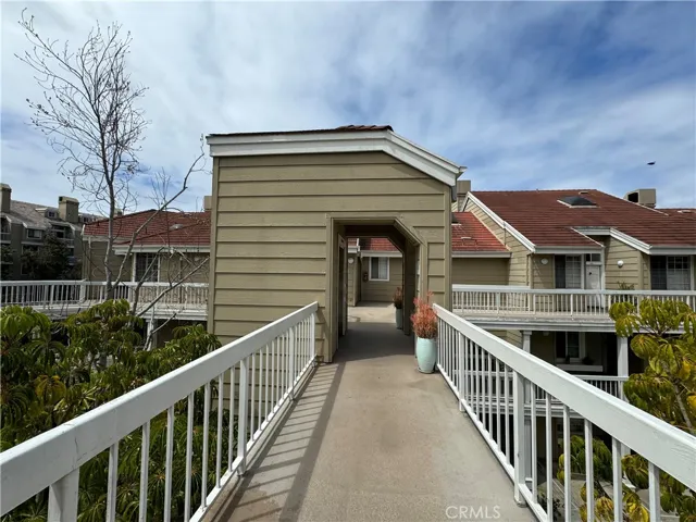20251 Cape Coral Lane 305, Huntington Beach, California 92646