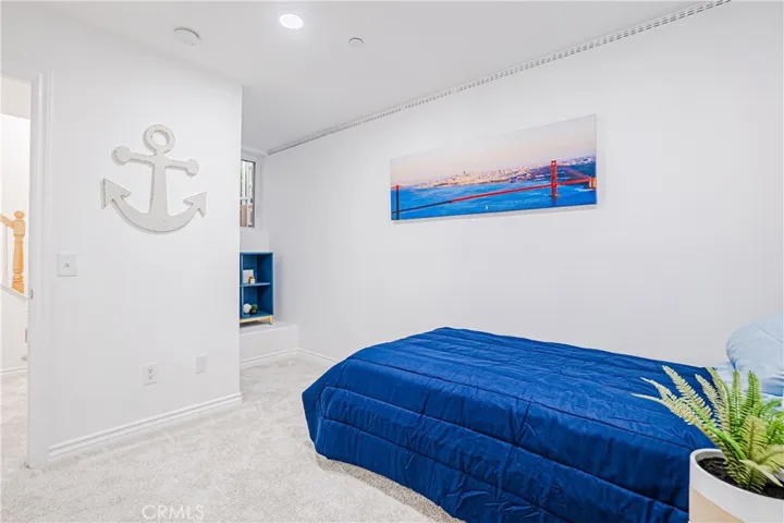 320 E Imperial Avenue 2, El Segundo, California 90245