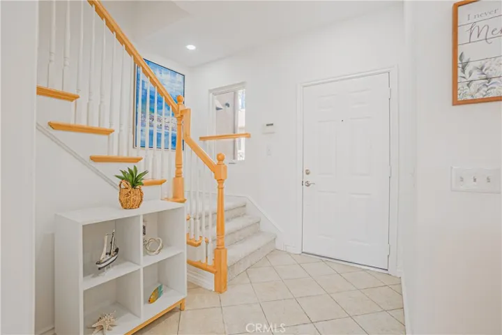 320 E Imperial Avenue 2, El Segundo, California 90245