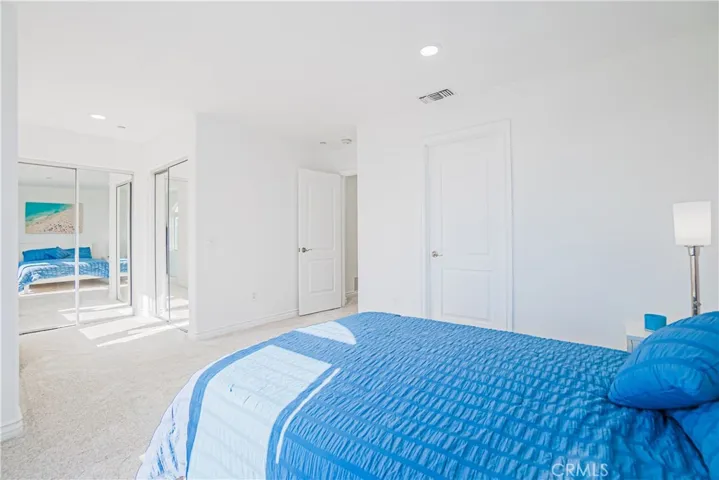 320 E Imperial Avenue 2, El Segundo, California 90245