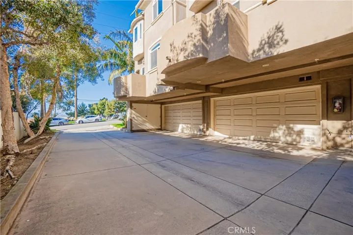 320 E Imperial Avenue 2, El Segundo, California 90245