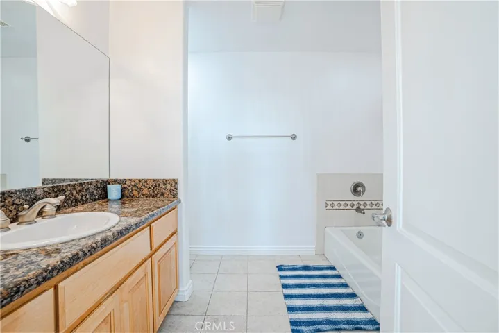 320 E Imperial Avenue 2, El Segundo, California 90245
