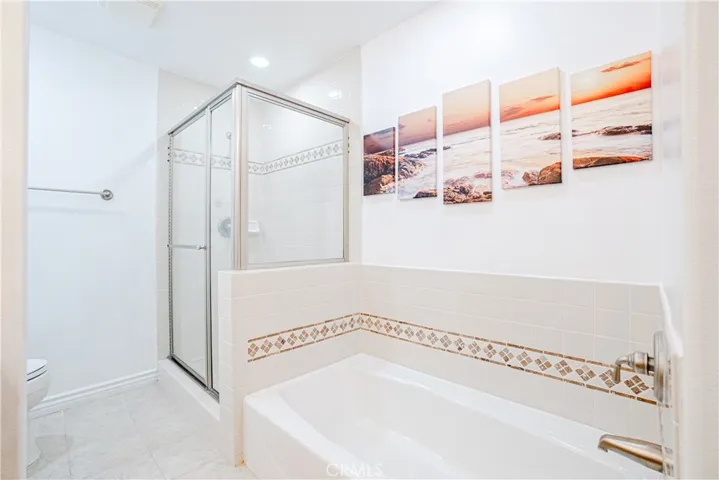 320 E Imperial Avenue 2, El Segundo, California 90245