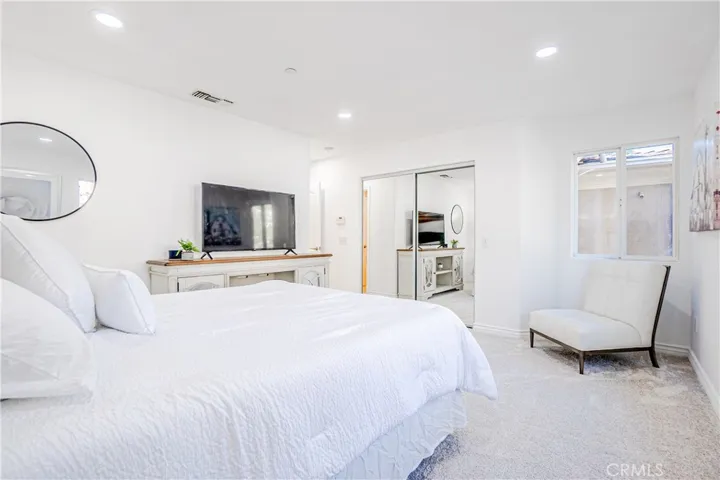 320 E Imperial Avenue 2, El Segundo, California 90245