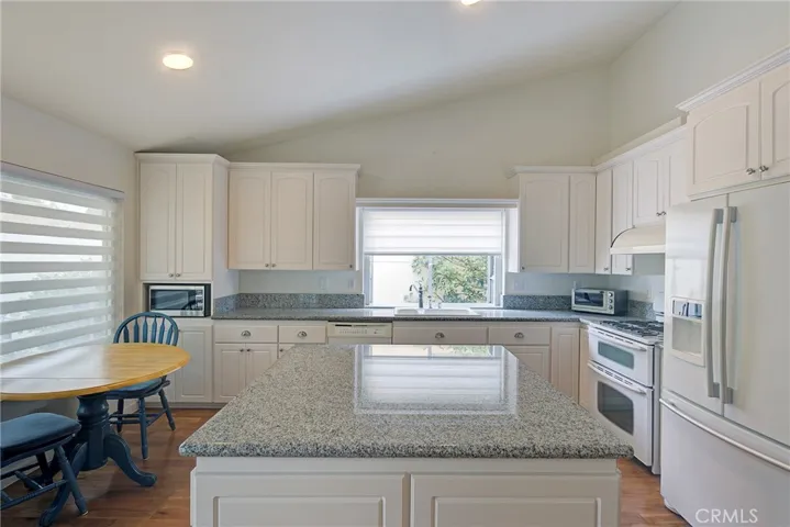 2076 Valor Drive, Corona, California 92882