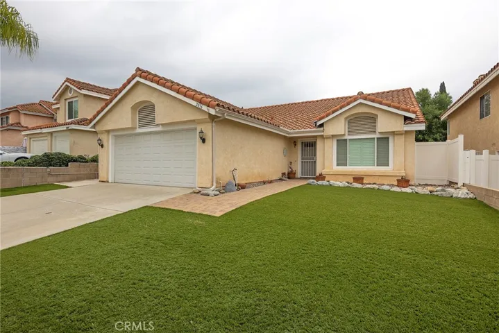 2076 Valor Drive, Corona, California 92882