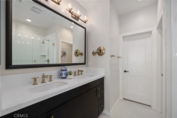 107 Alder Ridge, Lake Forest, California 92610
