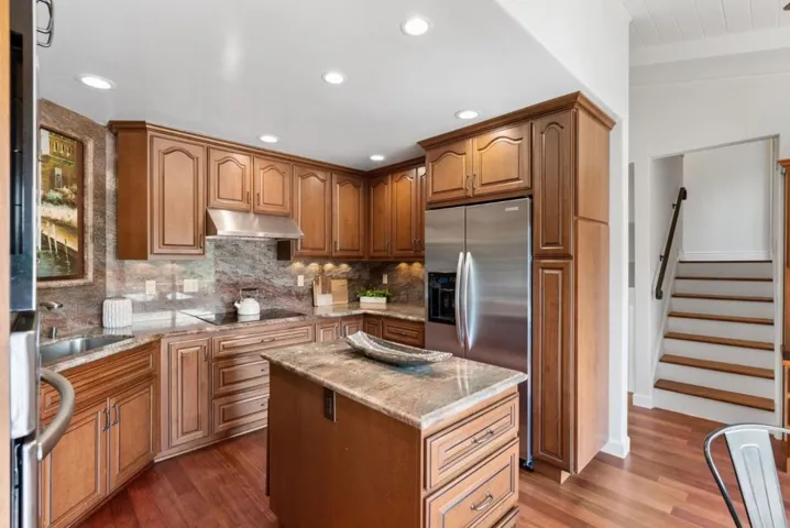 2816 Porto Rosa Way, San Carlos, California 94070