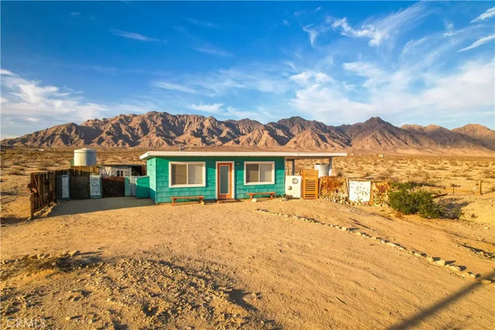 3975 Amboy Road, 29 Palms, California 92277