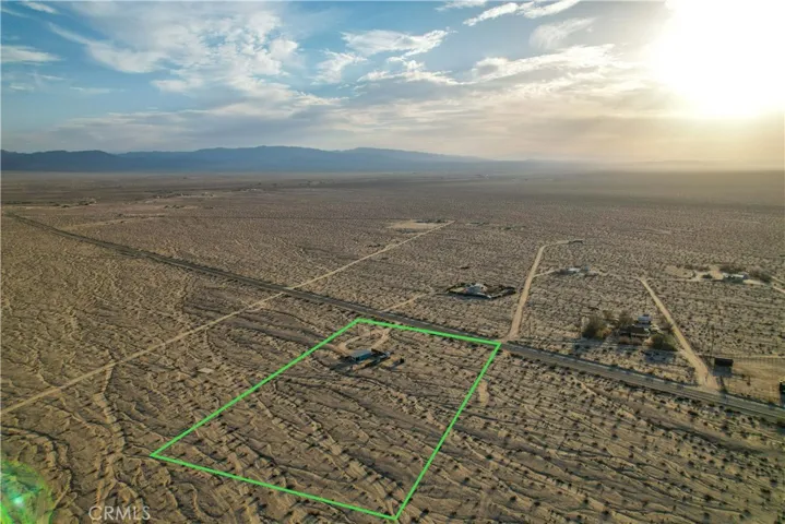 3975 Amboy Road, 29 Palms, California 92277