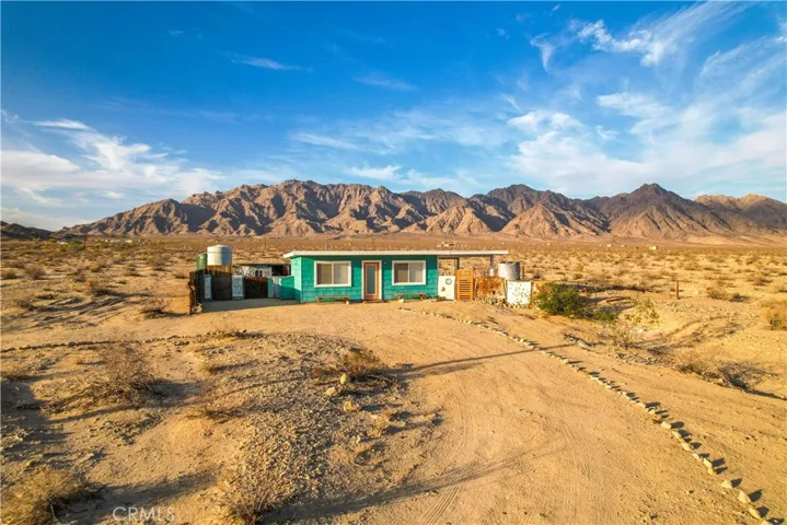 3975 Amboy Road, 29 Palms, California 92277