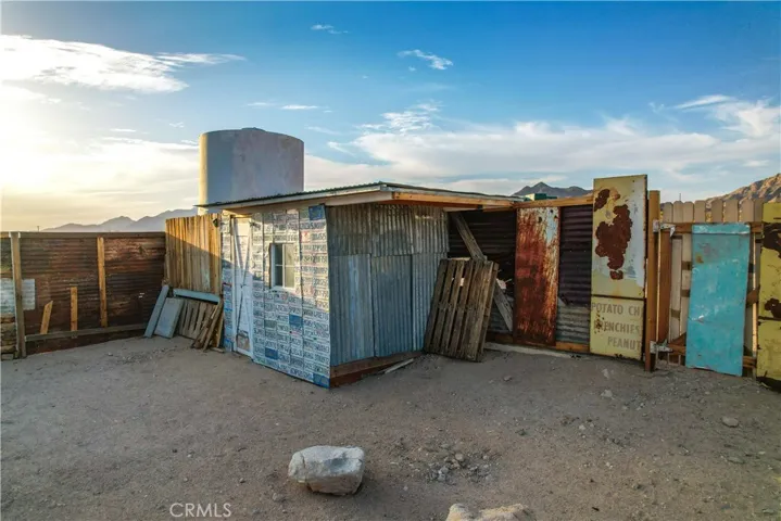 3975 Amboy Road, 29 Palms, California 92277
