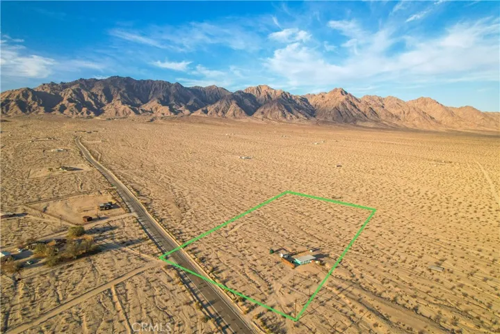 3975 Amboy Road, 29 Palms, California 92277