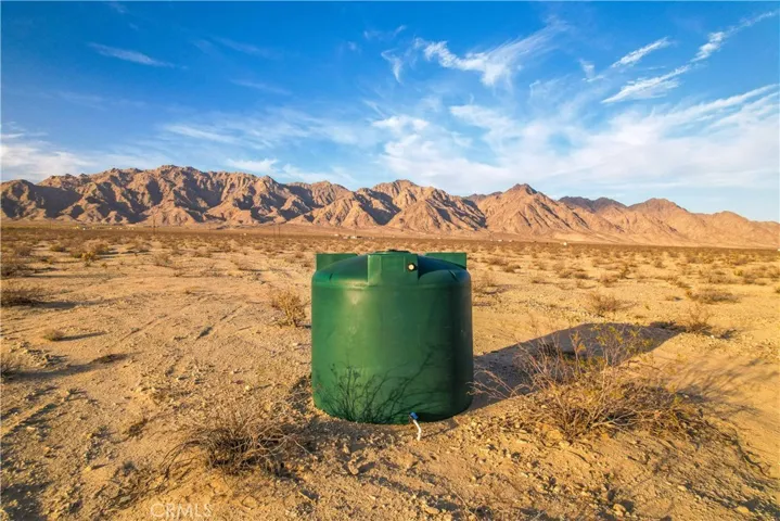 3975 Amboy Road, 29 Palms, California 92277