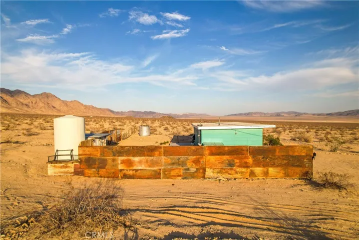 3975 Amboy Road, 29 Palms, California 92277