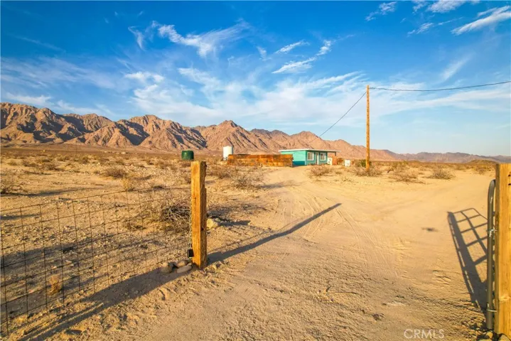 3975 Amboy Road, 29 Palms, California 92277