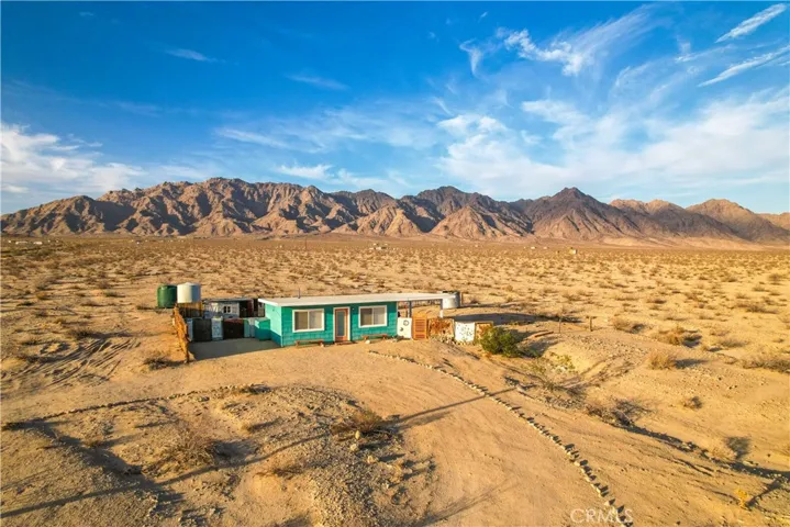 3975 Amboy Road, 29 Palms, California 92277