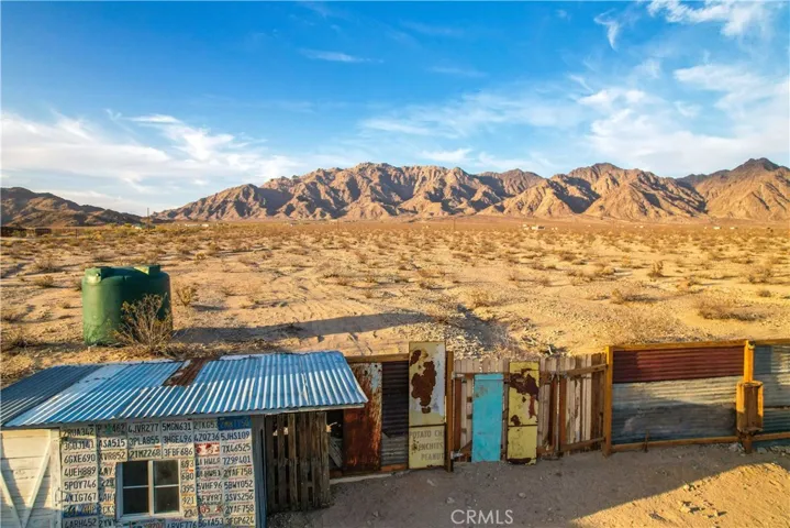 3975 Amboy Road, 29 Palms, California 92277