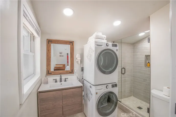 723 Temple Lane, Big Bear Lake, California 92315