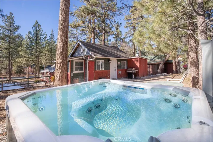 723 Temple Lane, Big Bear Lake, California 92315