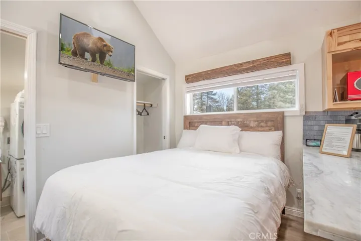723 Temple Lane, Big Bear Lake, California 92315