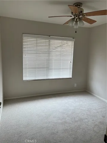 Middle hall bedroom