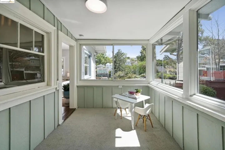 1510 Holman Rd, Oakland, California 94610