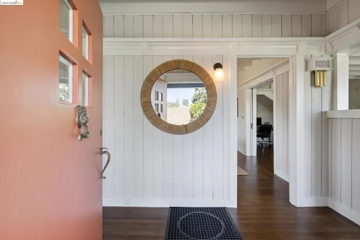1510 Holman Rd, Oakland, California 94610