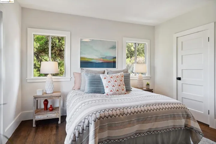 1510 Holman Rd, Oakland, California 94610