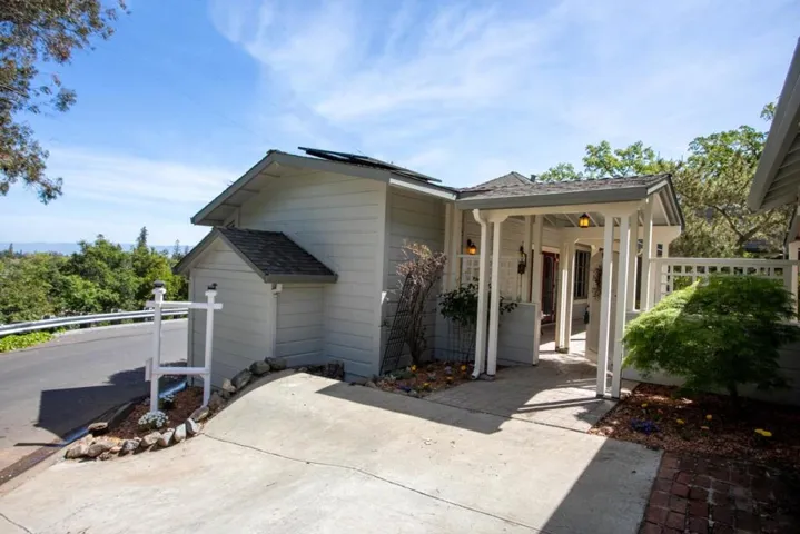 90 Cleland Avenue, Los Gatos, California 95030
