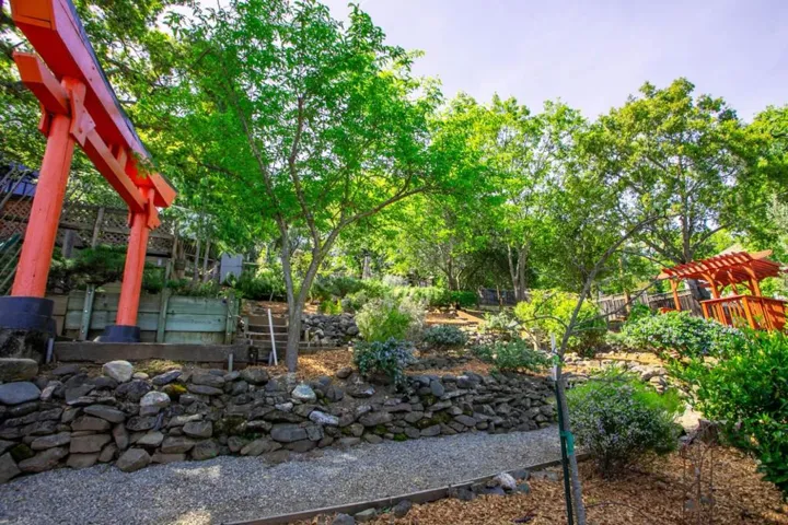 90 Cleland Avenue, Los Gatos, California 95030