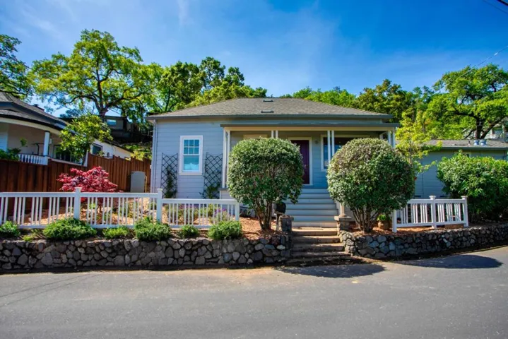 90 Cleland Avenue, Los Gatos, California 95030
